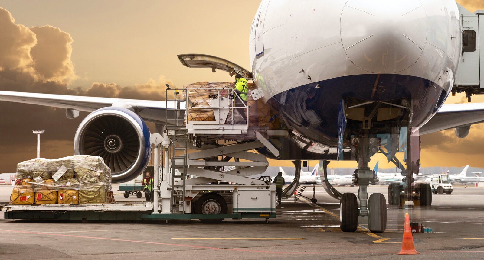 how does air freight work scaled